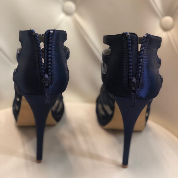 Michael Antonio “Thorstein” Strappy Dress Sandal - Picture 2 of 3